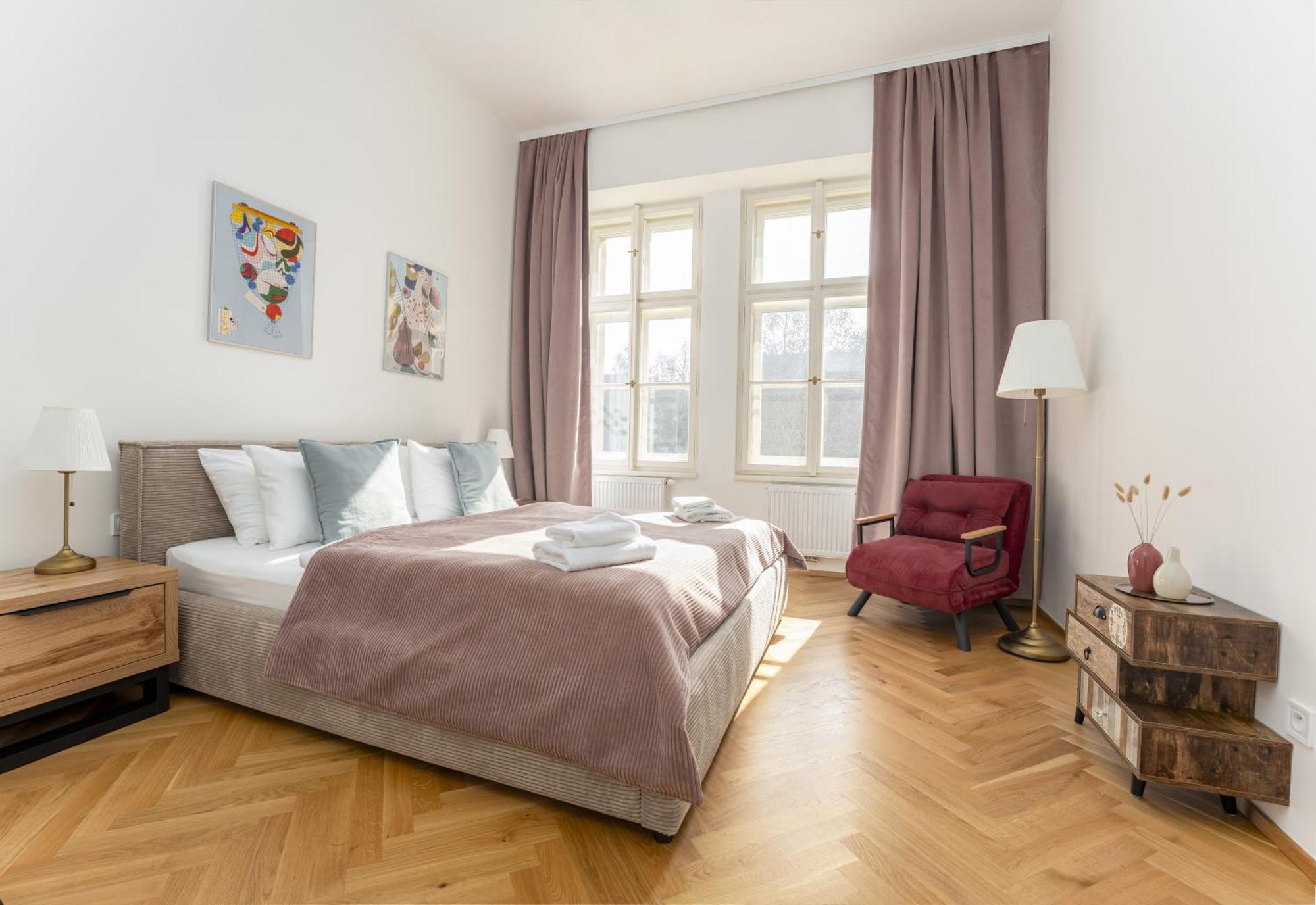 Visit Oomph Apartments Prague Exterior photo
