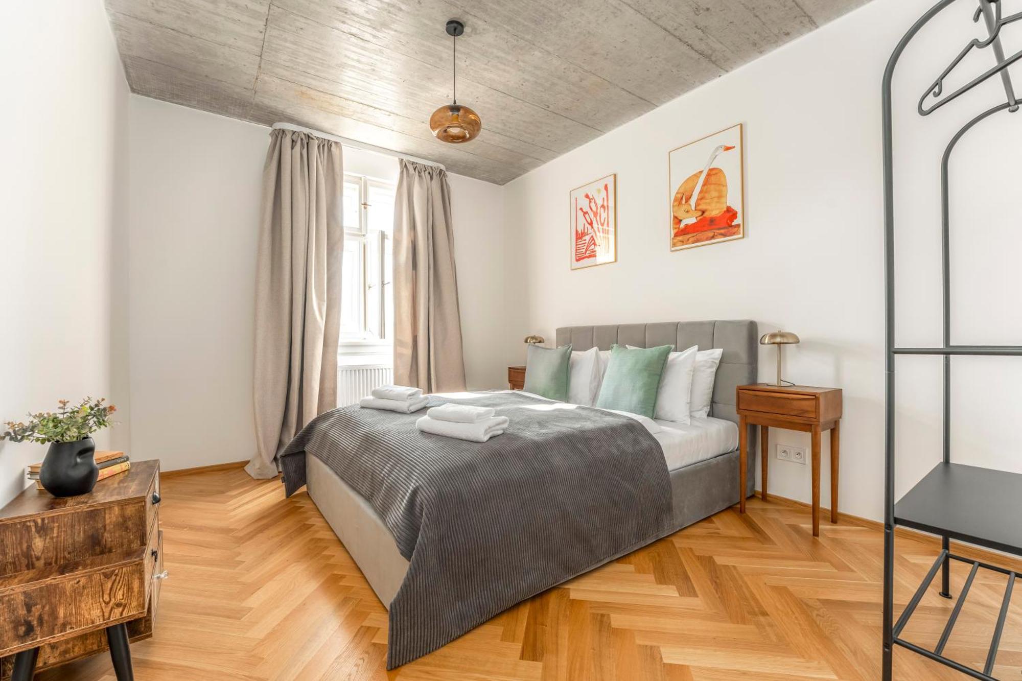 Visit Oomph Apartments Prague Exterior photo