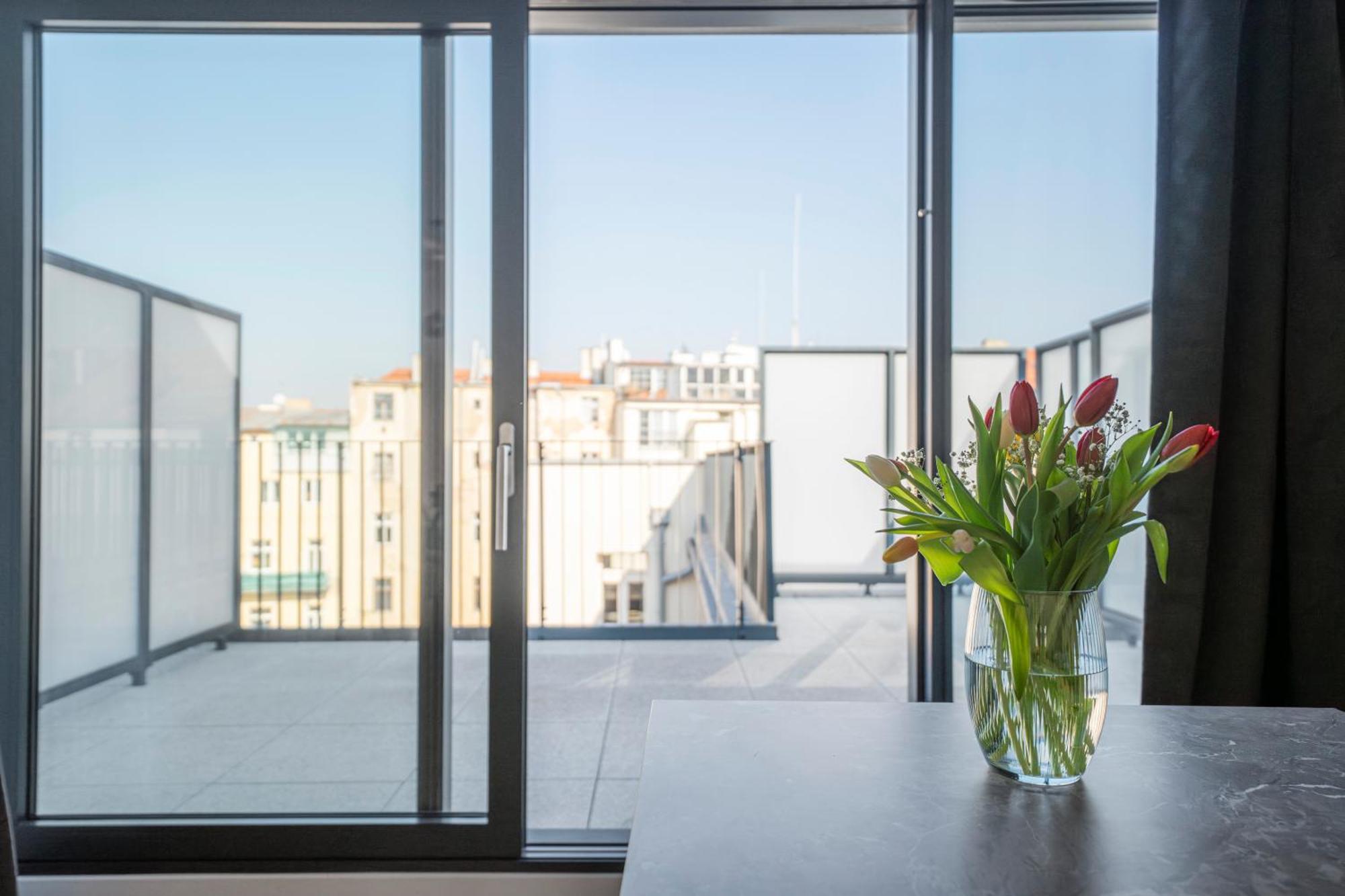 Visit Oomph Apartments Prague Exterior photo