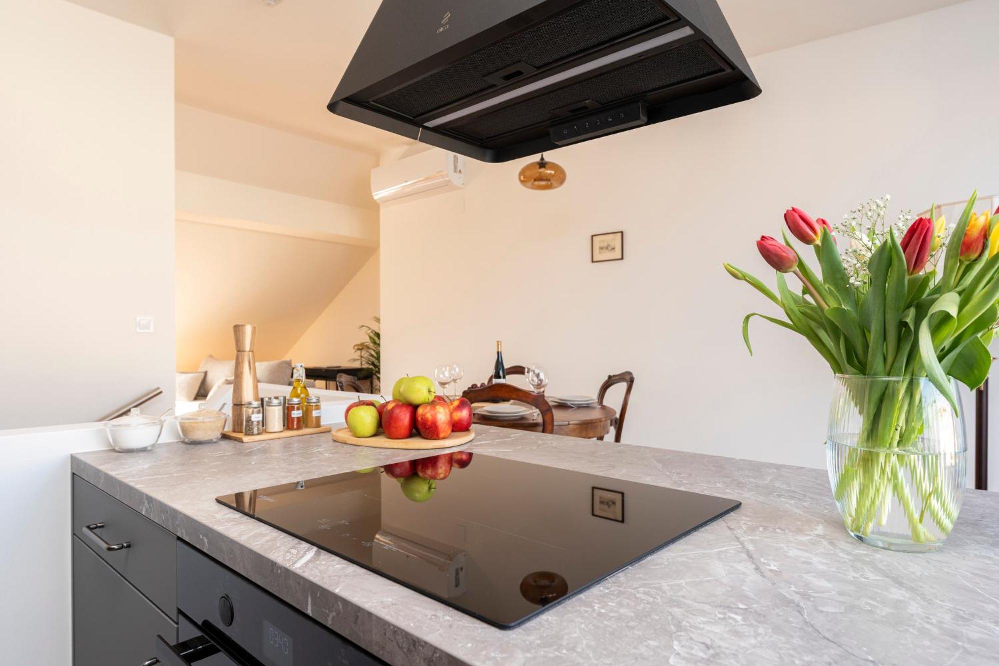 Visit Oomph Apartments Prague Exterior photo