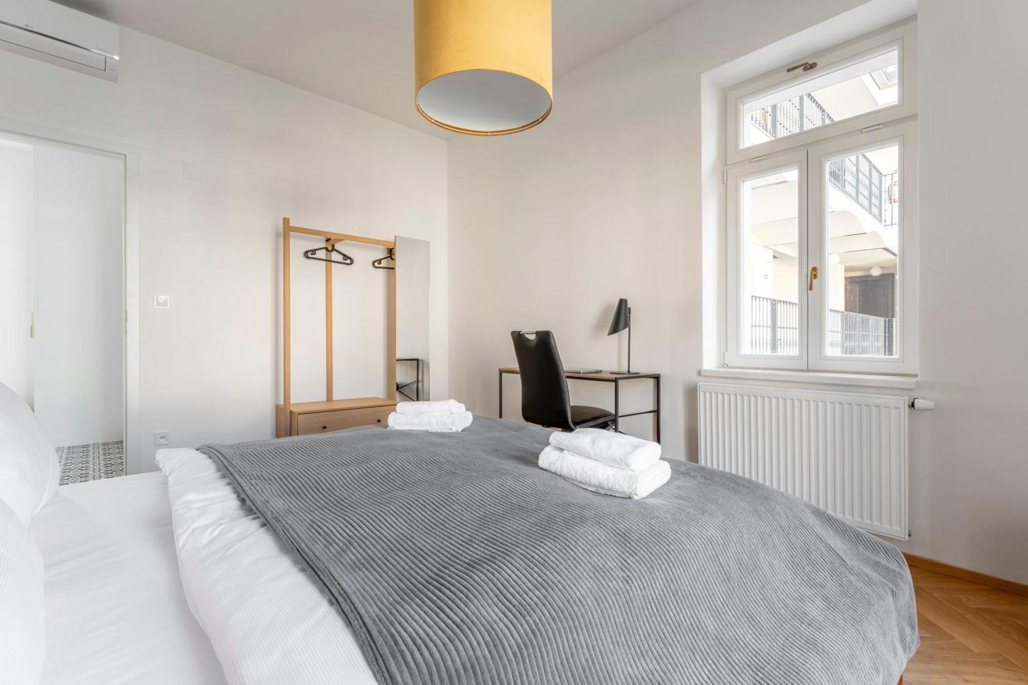 Visit Oomph Apartments Prague Exterior photo