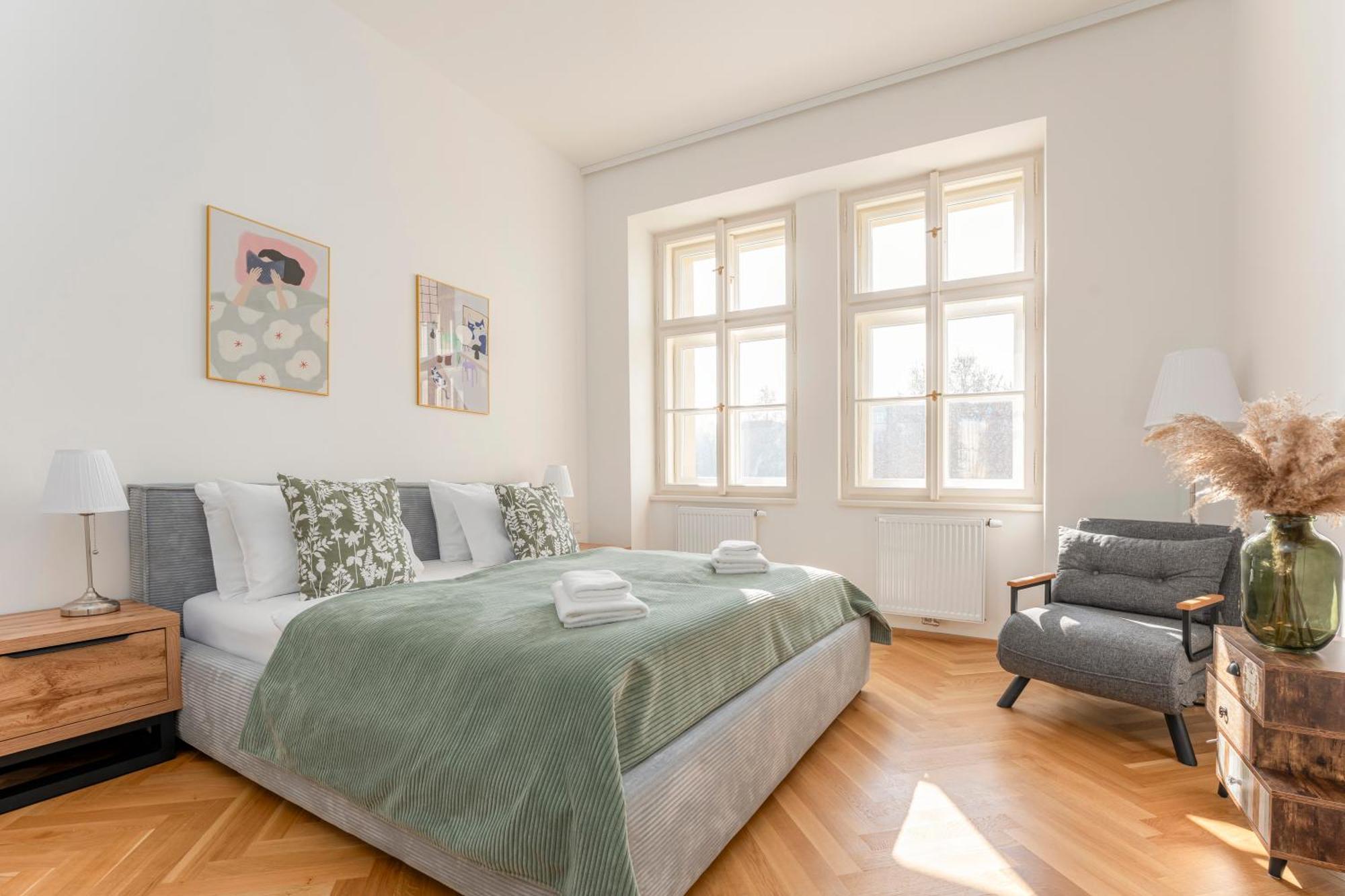 Visit Oomph Apartments Prague Exterior photo