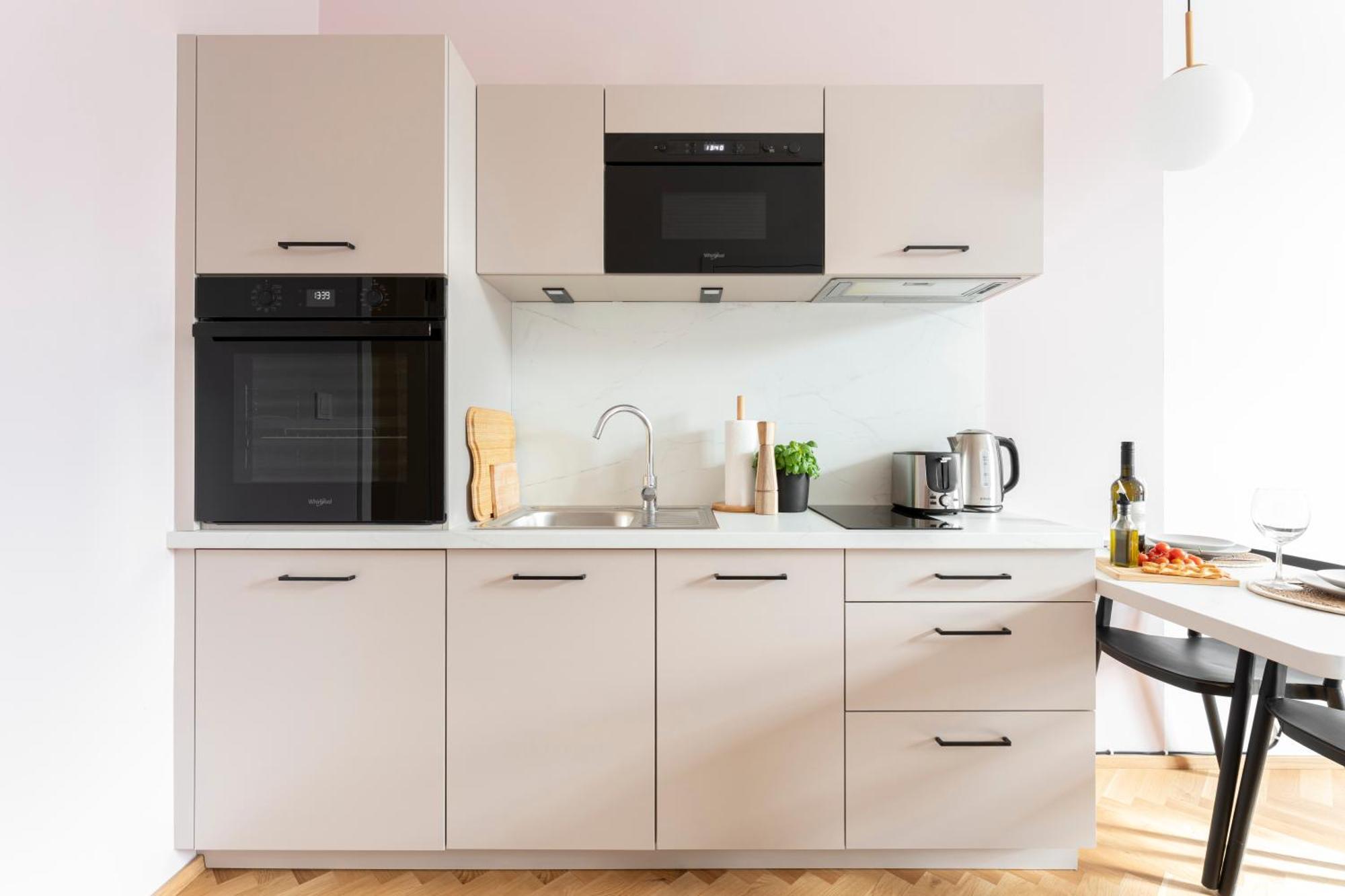 Visit Oomph Apartments Prague Exterior photo